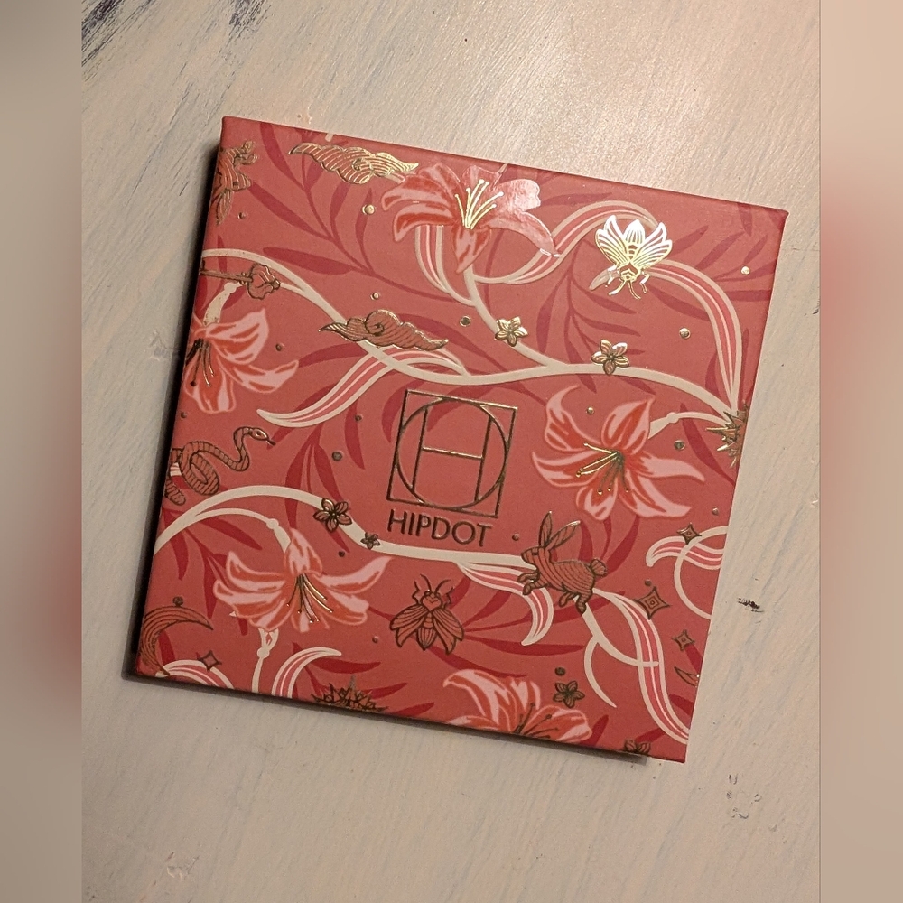 Hipdot eyeshadow